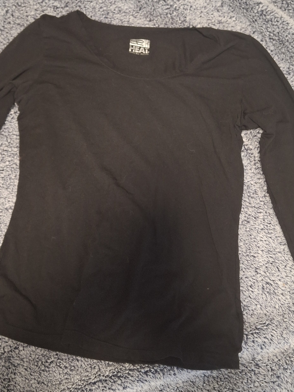 32 Degrees Black Long Sleeve Scoop Neck Tee